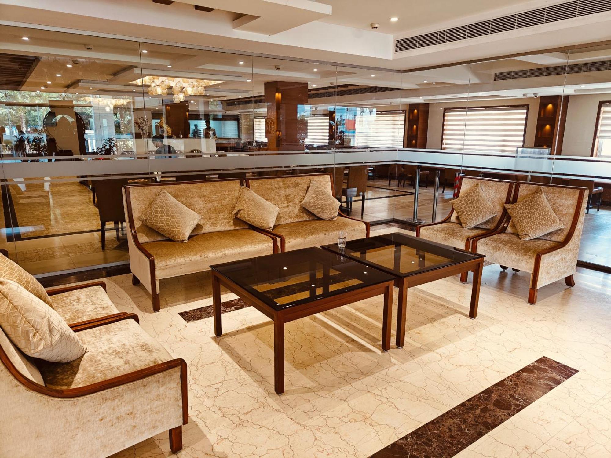 Mm Legacy - A Bergamont Hotel, Kanchipuram Exterior photo