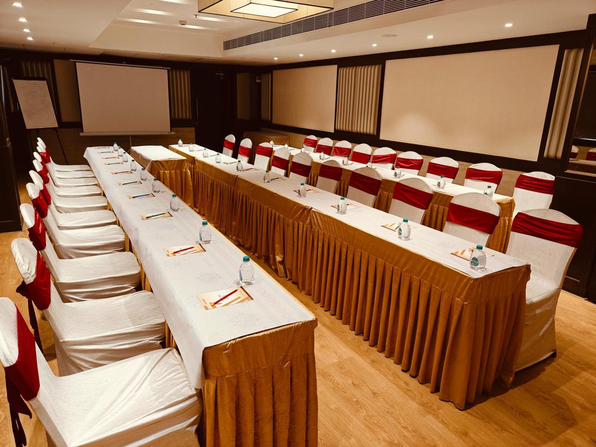 Mm Legacy - A Bergamont Hotel, Kanchipuram Exterior photo